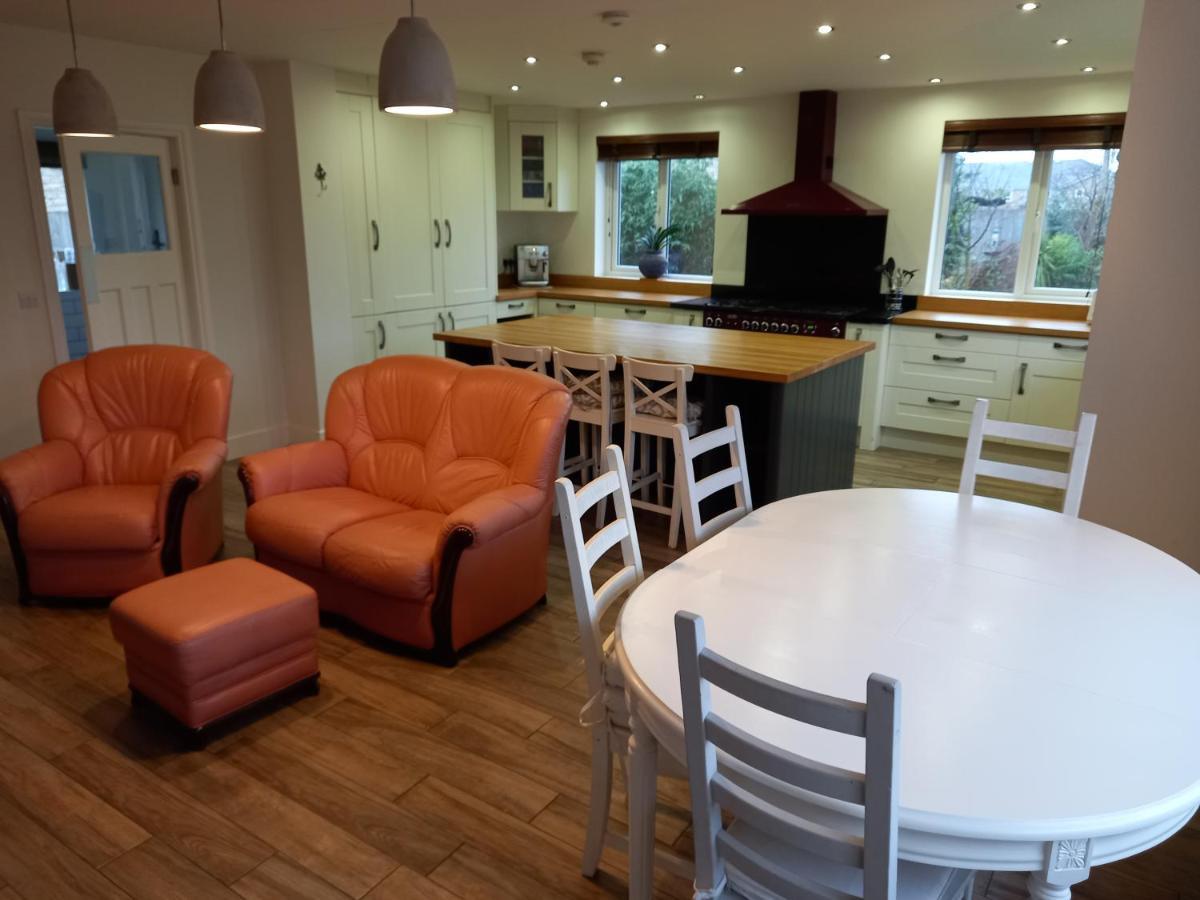 Вілла Grange Croft Ben Rhydding Екстер'єр фото