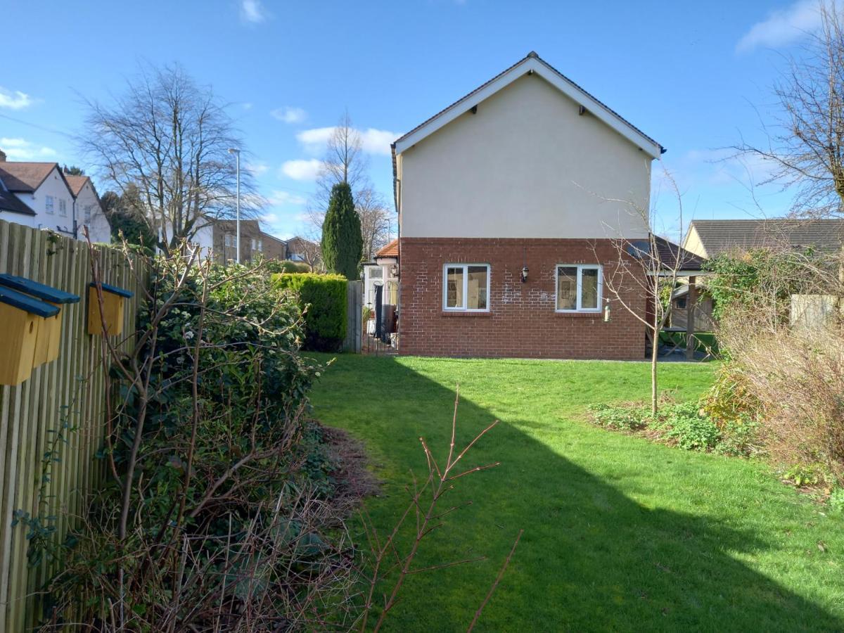 Вілла Grange Croft Ben Rhydding Екстер'єр фото